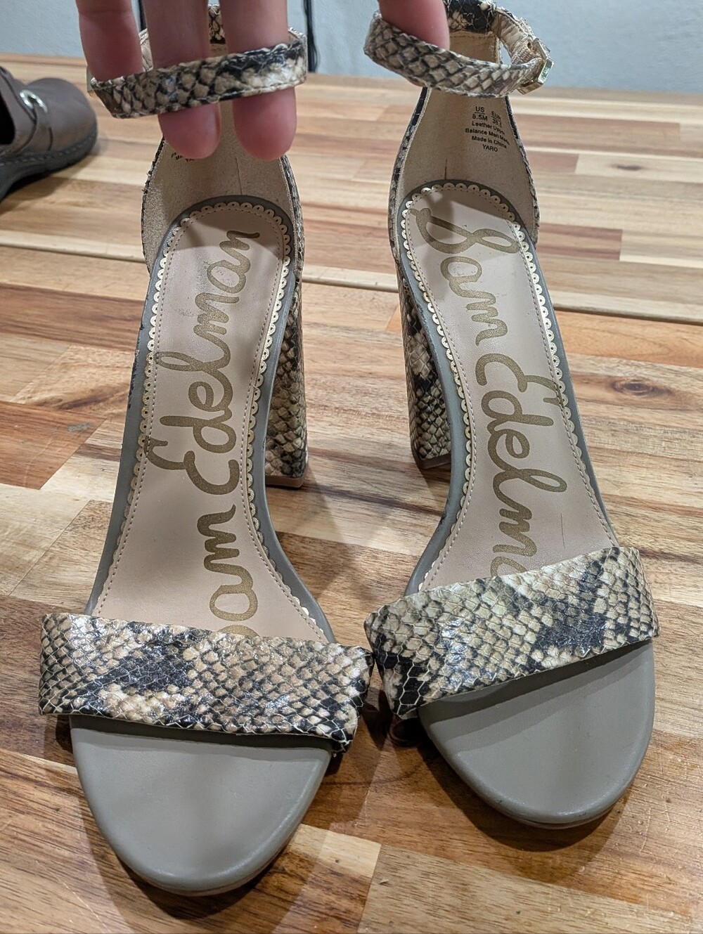 Sam‎ Edelman Heels Size 8.5 Snakeskin Ankle Strap Block Heel Y2K Animal Print - Picture 2 of 6